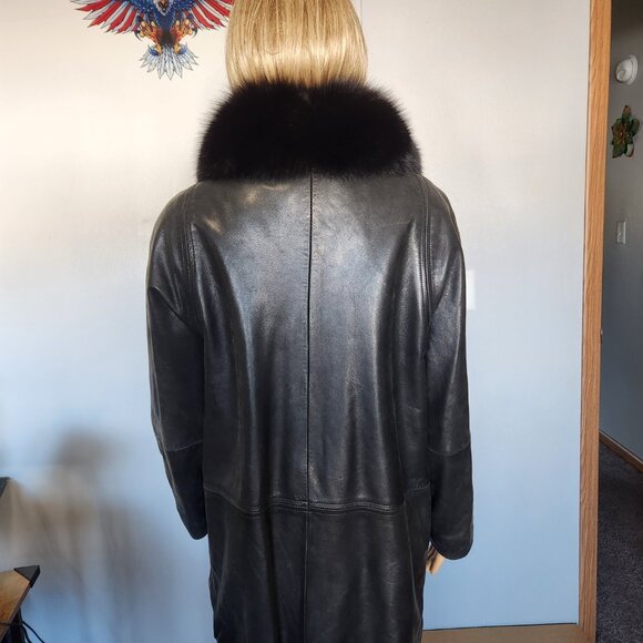 #701 Leather/fox fur coat - Picture 2 of 4
